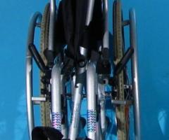 Scaun cu rotile  Drive - latime sezut 45 cm