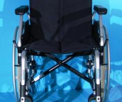 Scaun cu rotile  Meyra - latime sezut 43 cm