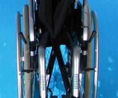 Scaun cu rotile  Meyra - latime sezut 43 cm