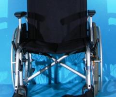 Scaun cu rotile  Drive - latime sezut 48 cm