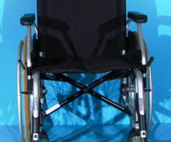 Scaun cu rotile  Meyra - latime sezut 46 cm