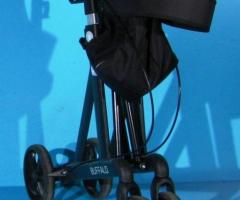 Cadru de mers cu roti din aluminiu