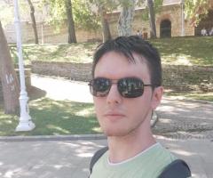 Gigolo discret pentru parteneră Constanța